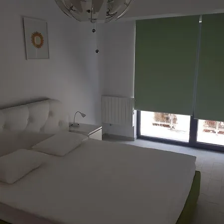 Apartment Apartament De Silva Mamaia